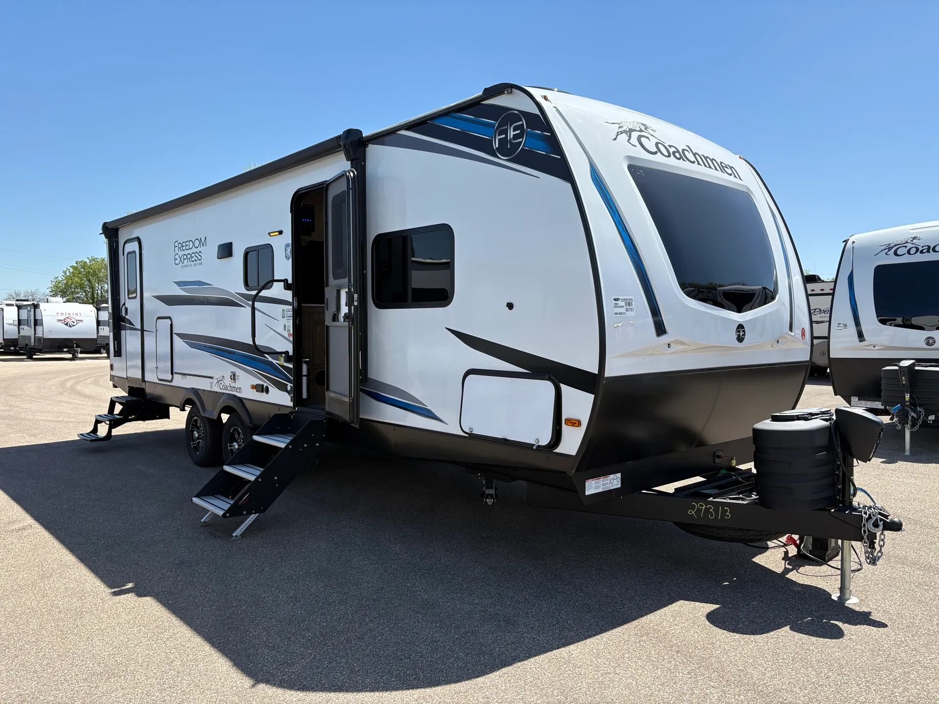 2024 Coachmen Freedom Express Ultra Lite 288BHDS - Photo 2