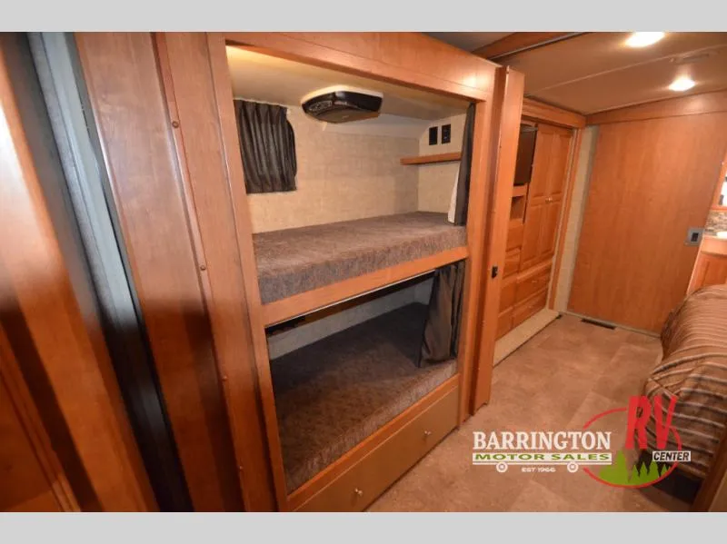 2016 Itasca Sunstar LX 35B - Photo 4