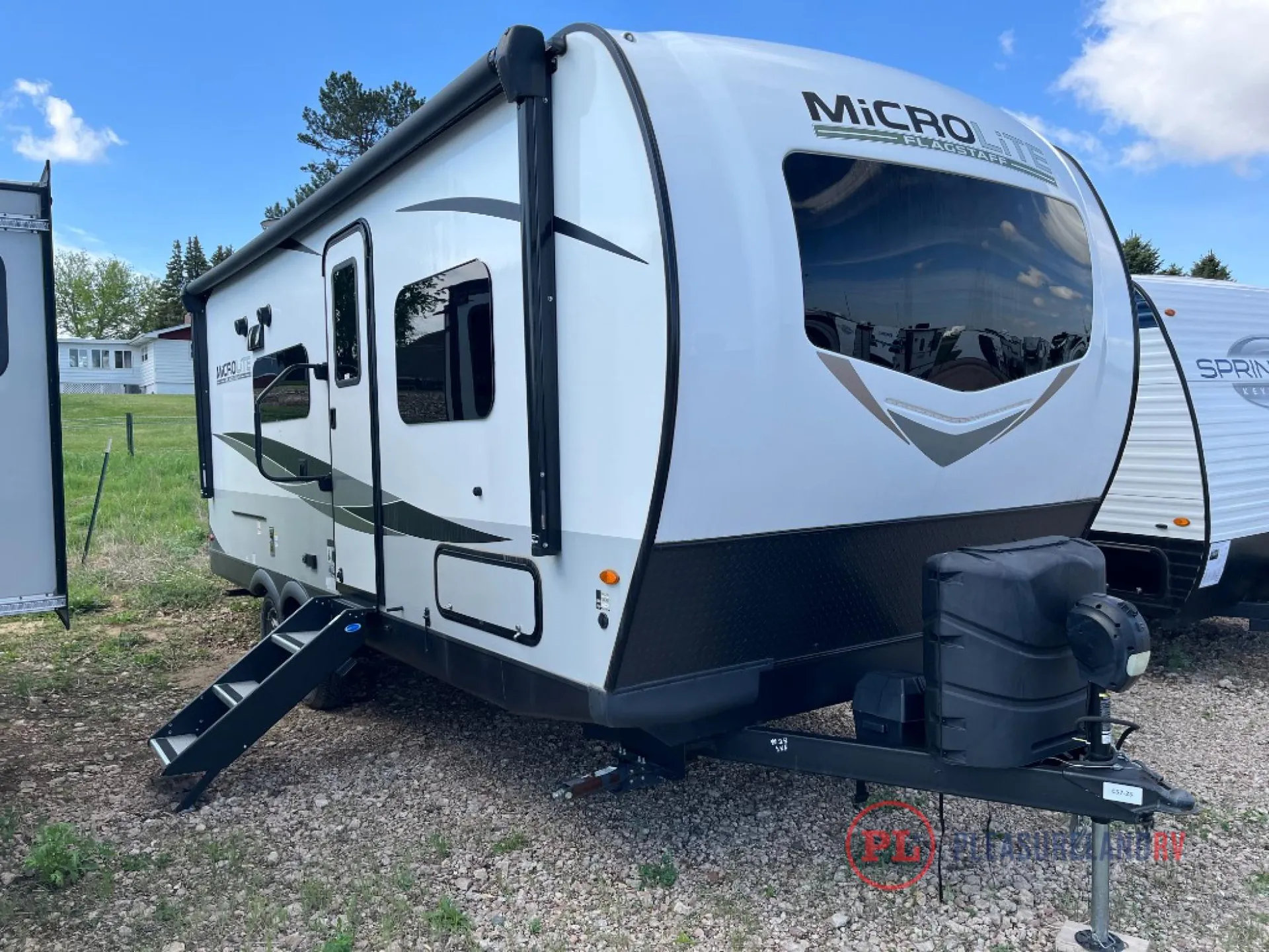 2023 Forest River Flagstaff Micro Lite 22TBS - Photo 2