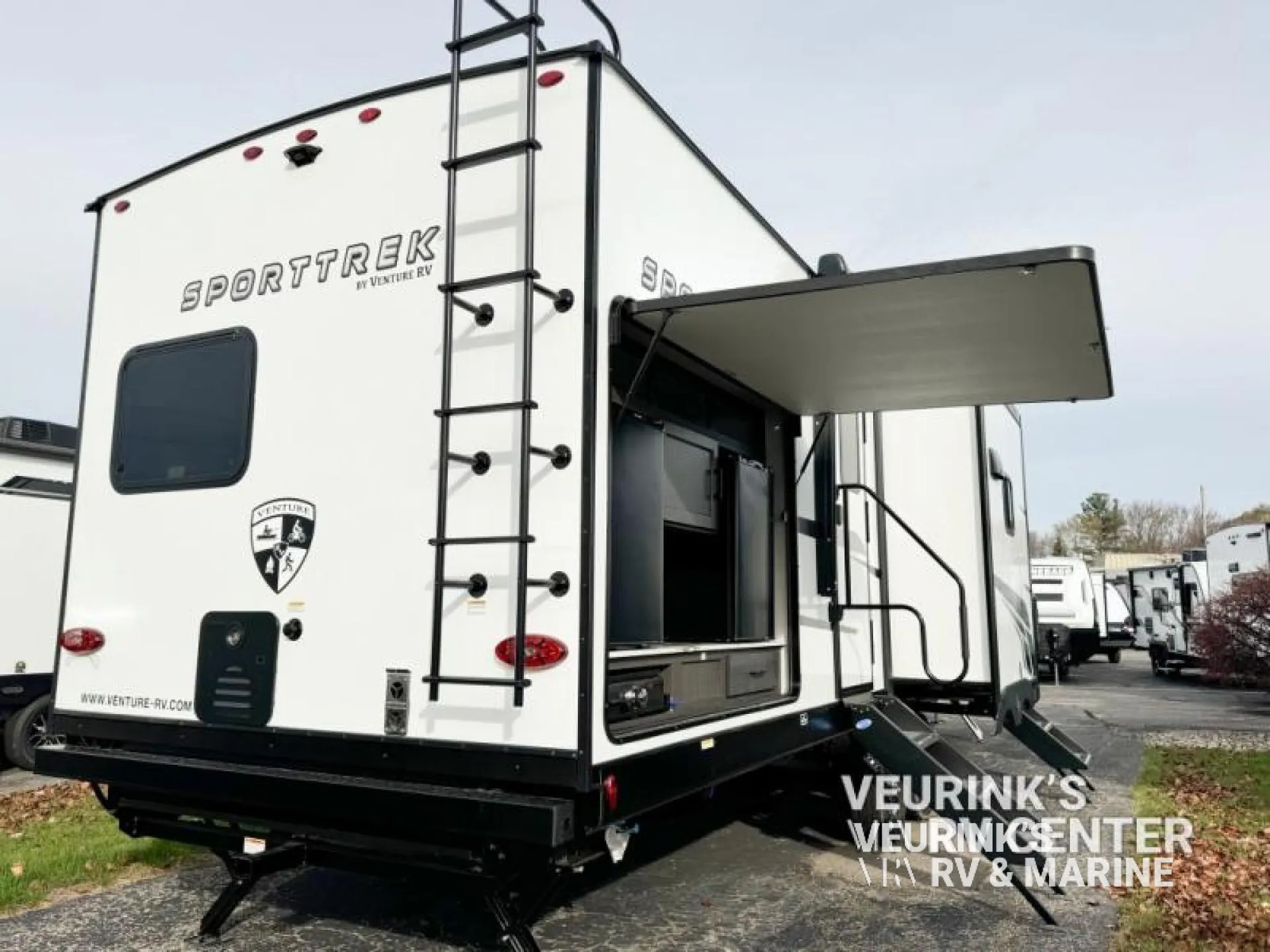 2025 Venture RV SportTrek ST333VIK - Photo 4
