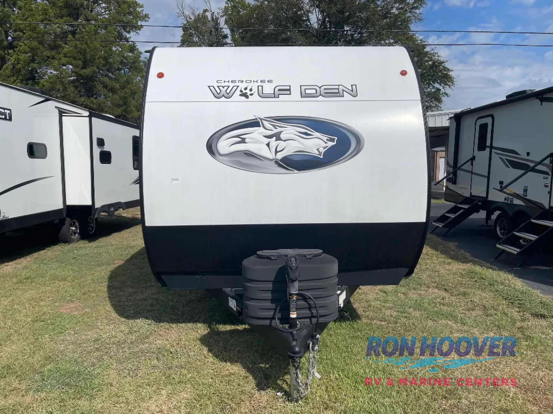 2024 Forest River Cherokee Wolf Den 242TR - Photo 2