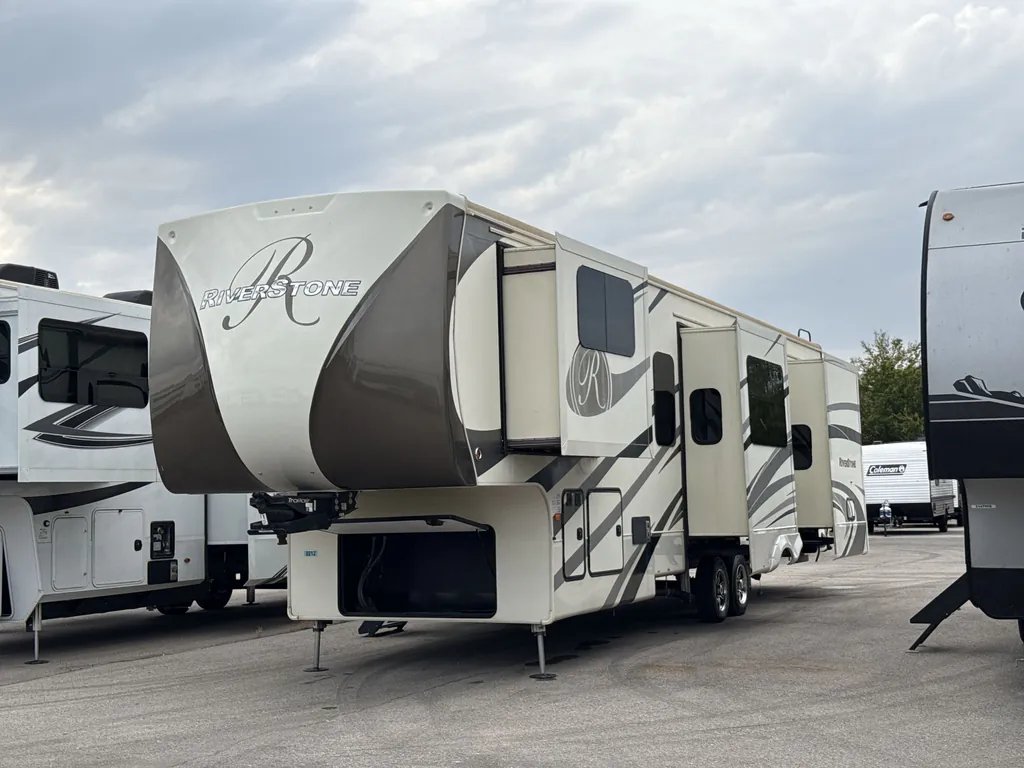 2018 Forest River RiverStone 39FK, Photos photo 5