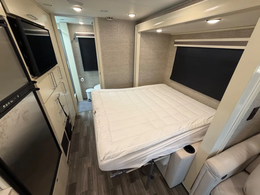 2020 Tiffin Wayfarer 25 RW, Photos photo 17