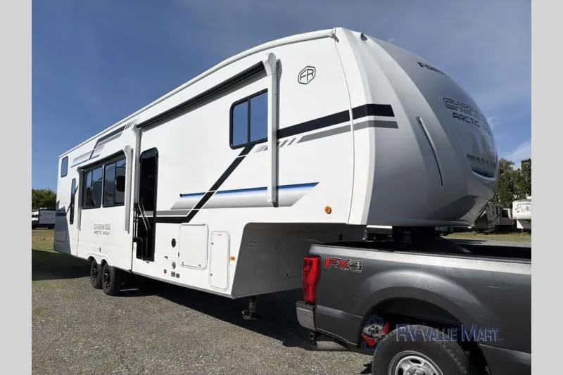 2026 Forest River Cherokee Arctic Wolf 331BH - Photo 3