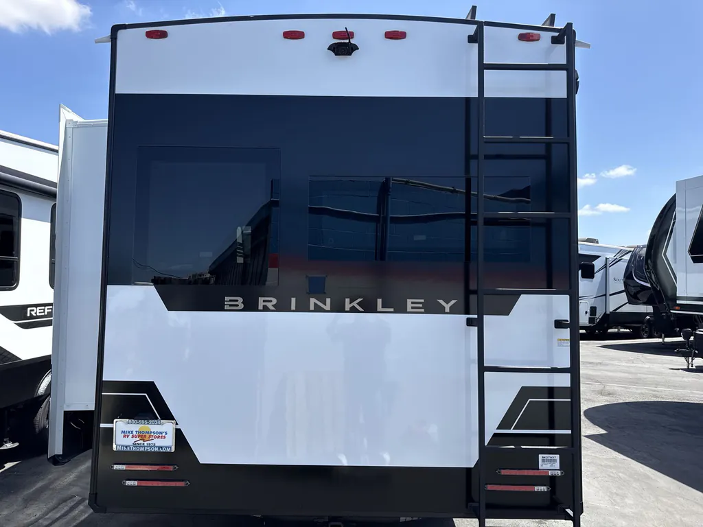 2027 Brinkley Model Z 2680, Photos photo 34