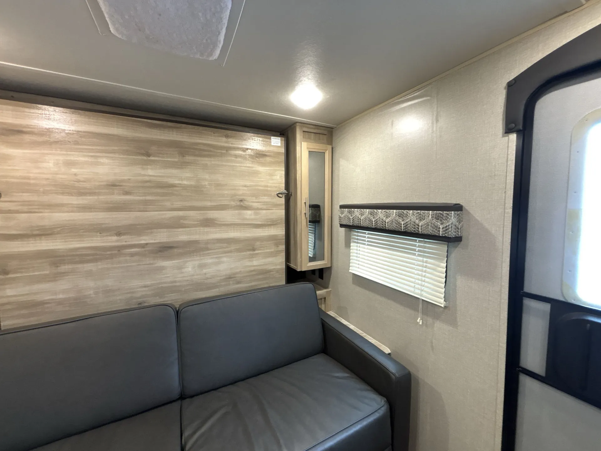 2021 Coachmen Catalina Expedition 192RB — living area main