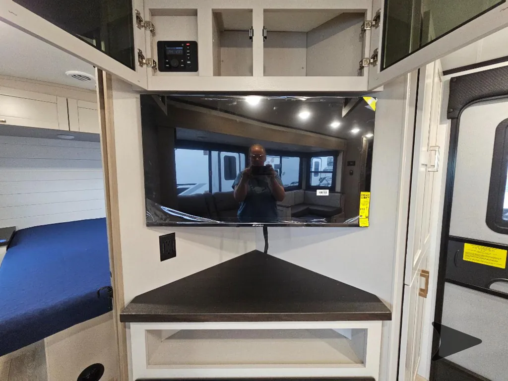 2027 Jayco Jay Feather 29BHB, Photos photo 12