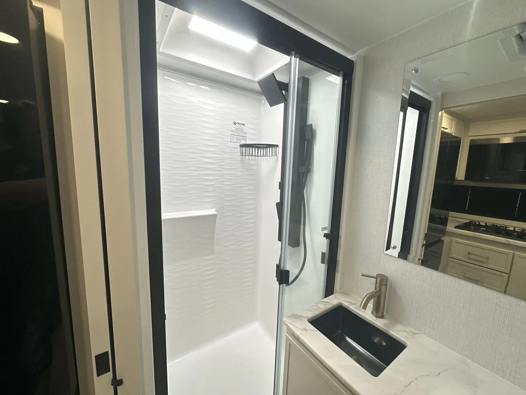 2026 Brinkley Model Ix 20X, Photos photo 2