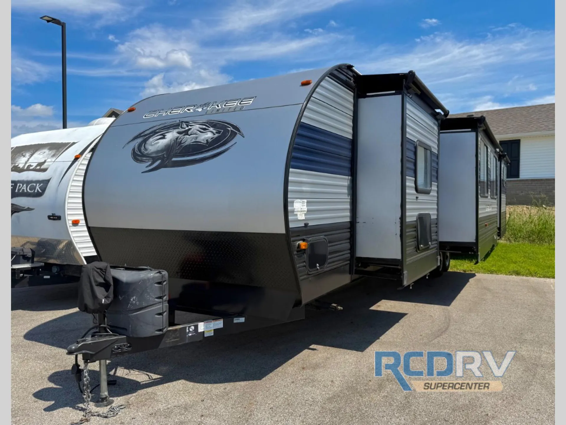2021 Forest River Cherokee 324TS - Photo 4
