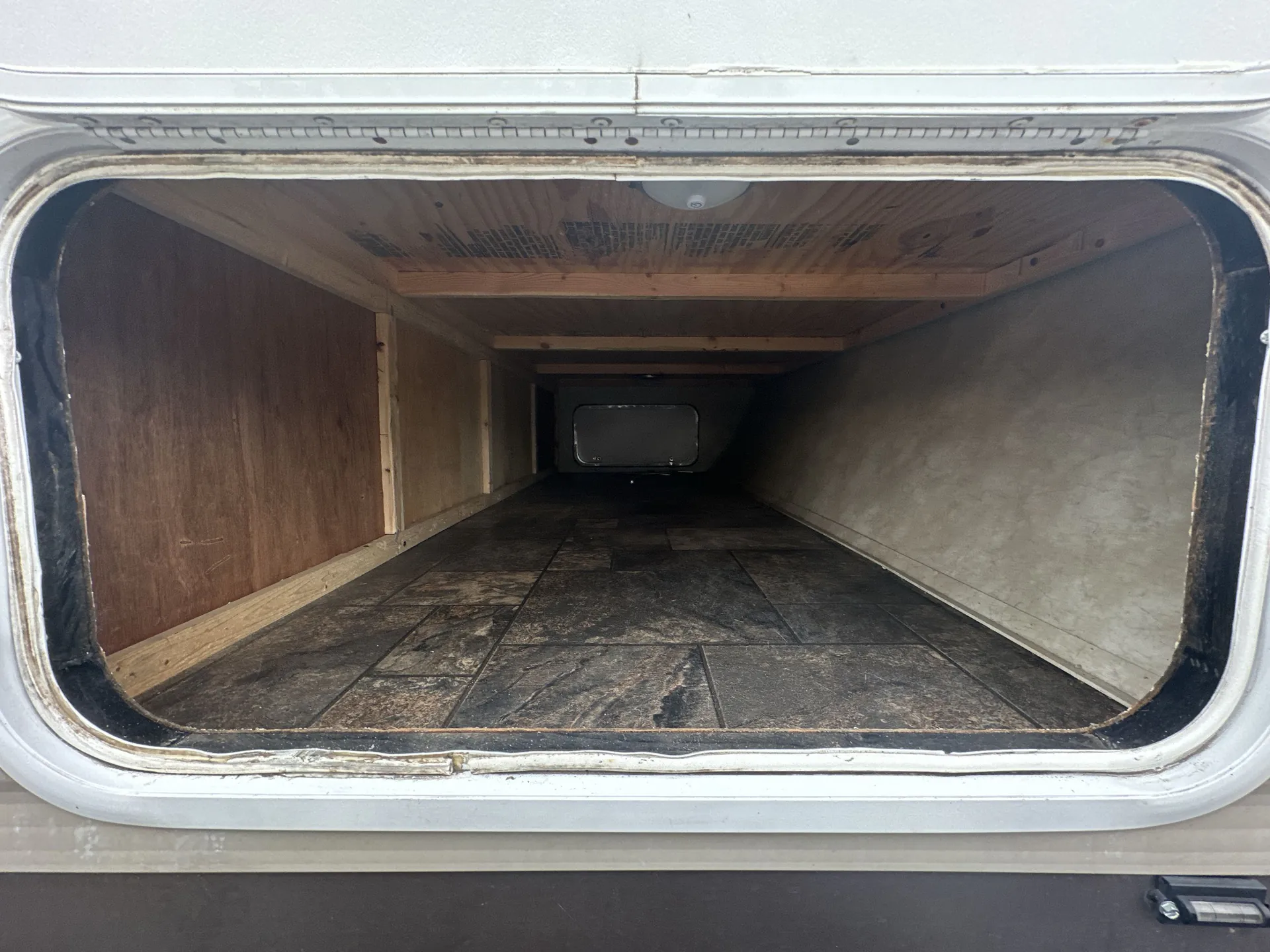 2014 Coachmen Catalina Deluxe 29DDS — living area main