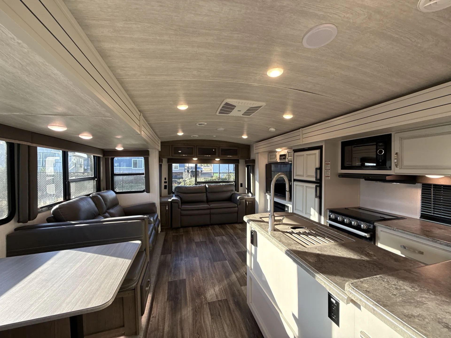 2021 Keystone Cougar Half-Ton 29RLSWE — living area main