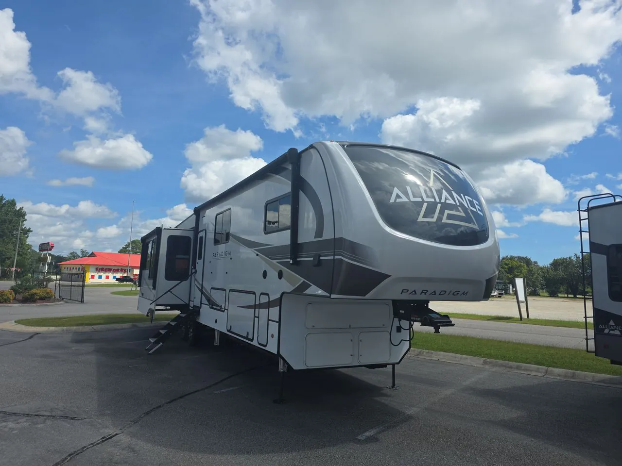 2024 Alliance RV Paradigm 380MP - Photo 2