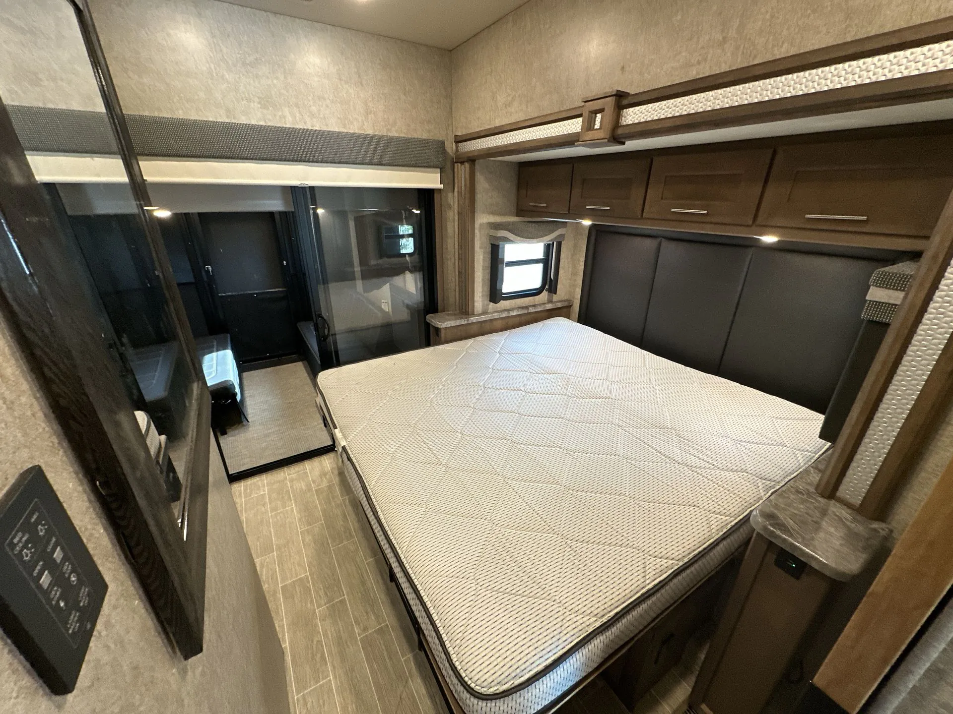 2022 Thor Motor Coach Outlaw 38KB - Photo 4
