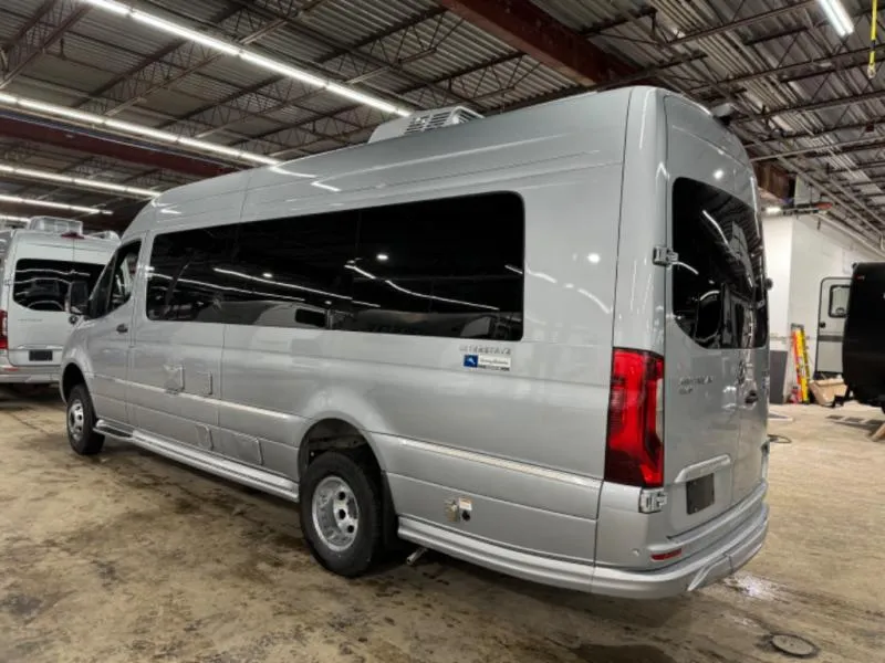 2025 Airstream Interstate 24GT - Photo 4