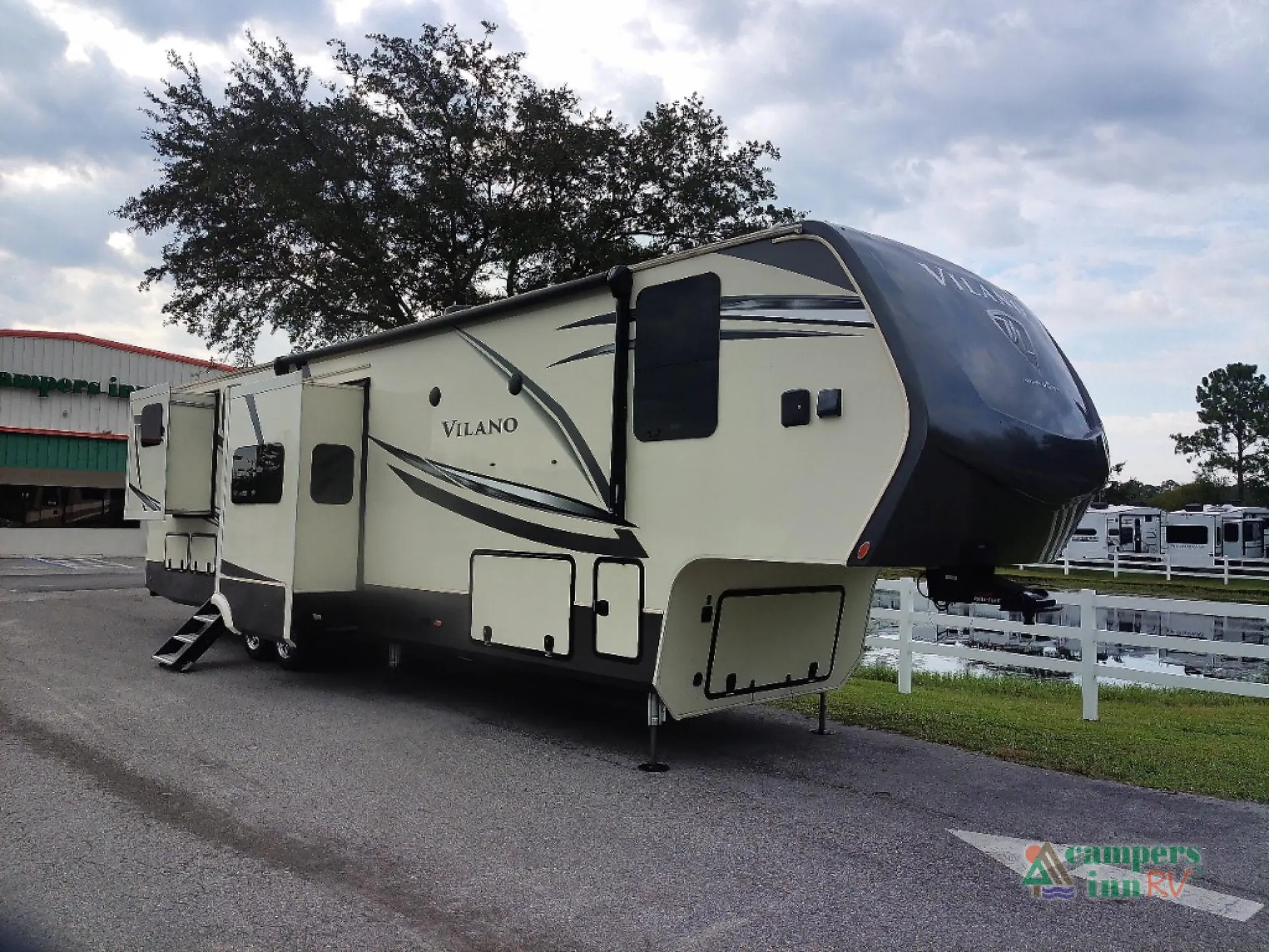 2022 VanLeigh RV Vilano 394RK - Photo 2