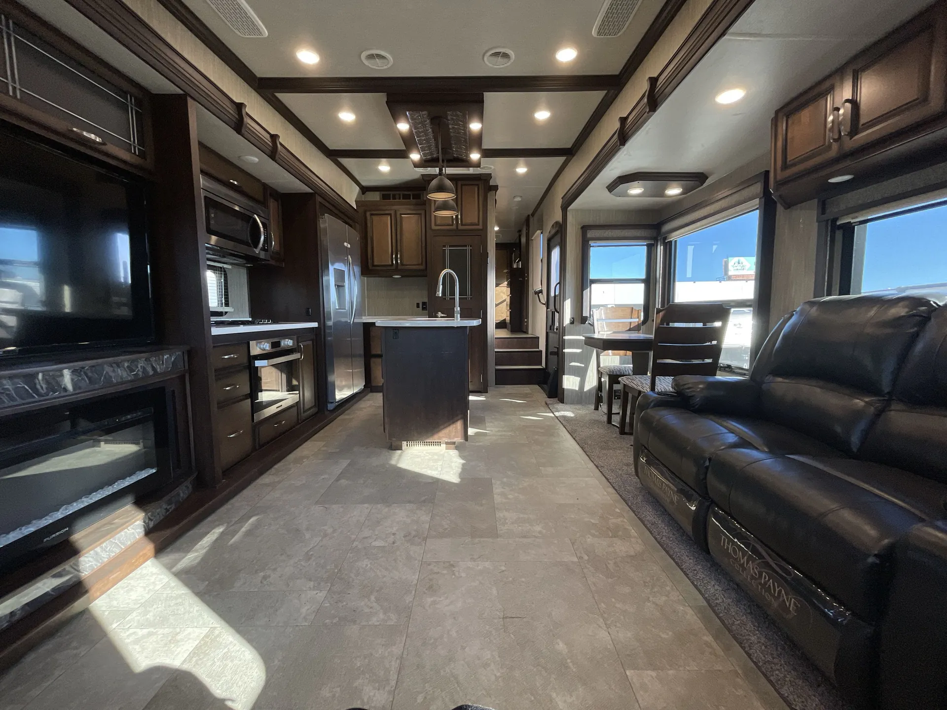 2020 Heartland Big Country 3155RLK — living area main