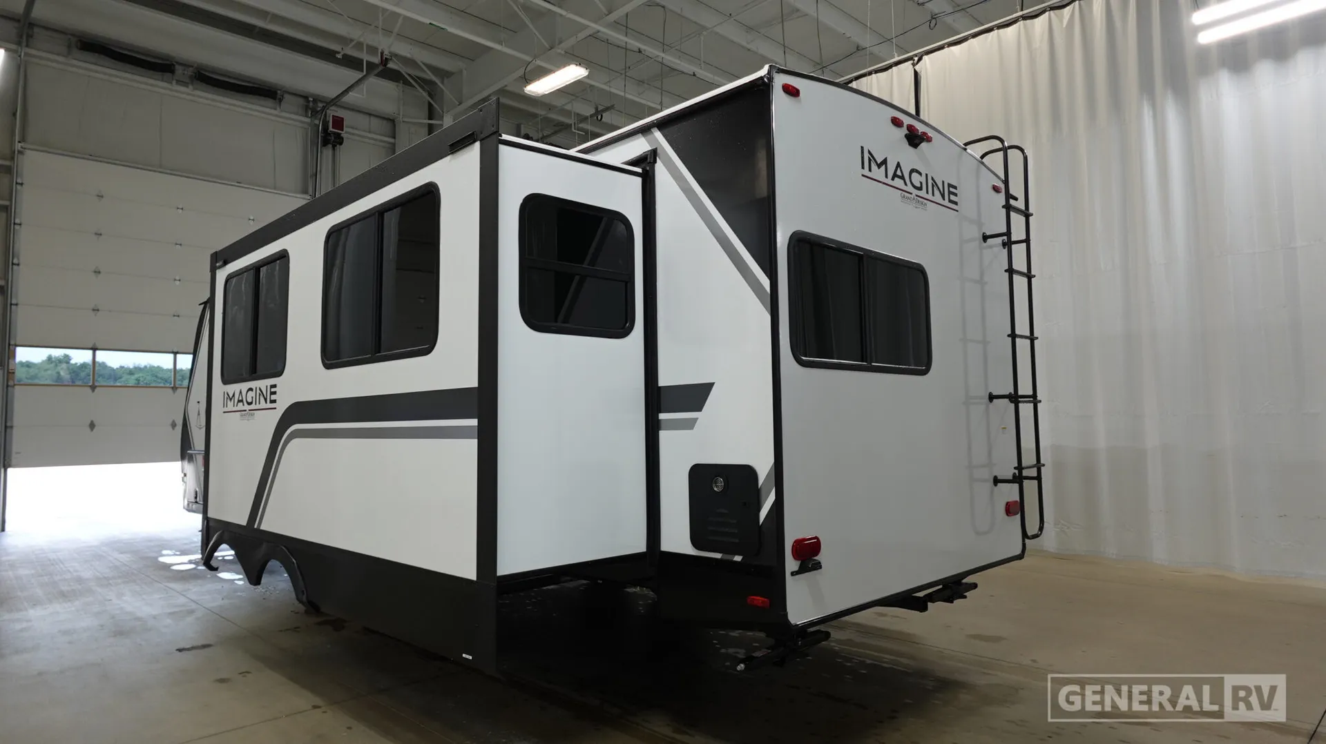 2026 Grand Design Imagine 2670MK - Photo 4