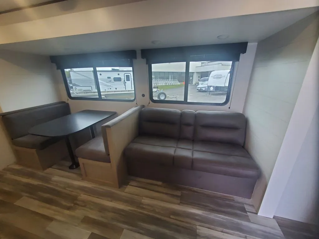 2026 Jayco Jay Flight 261BHS - Photo 4