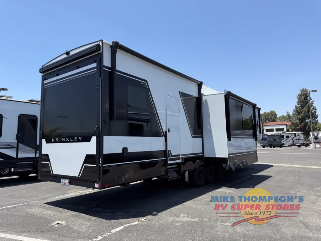 2026 Brinkley Model G 3950, Photos photo 4