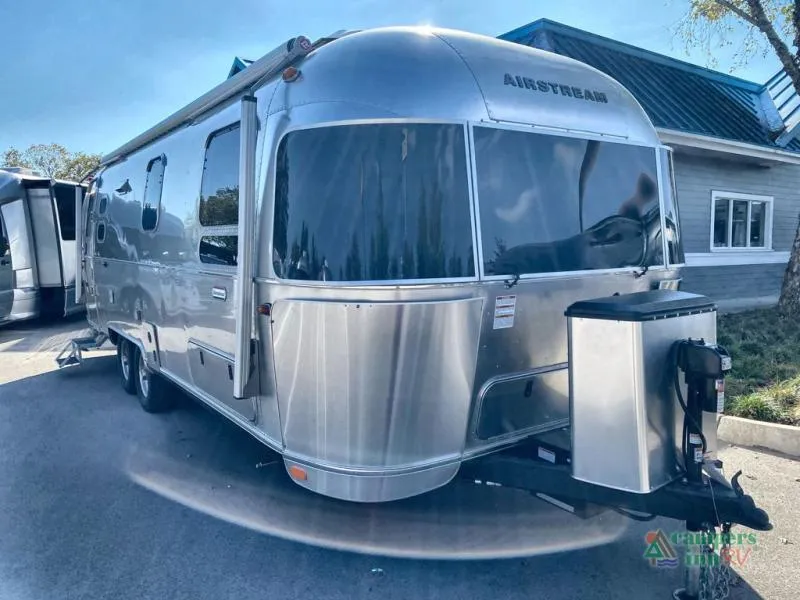 2026 Airstream International 27FB - Photo 2