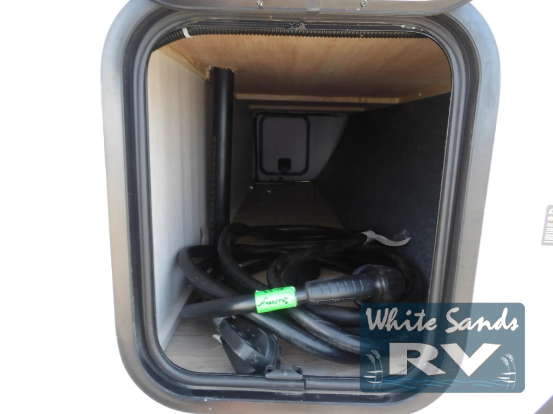 2024 Forest River Grand Surveyor 268FKBS — Photo 5