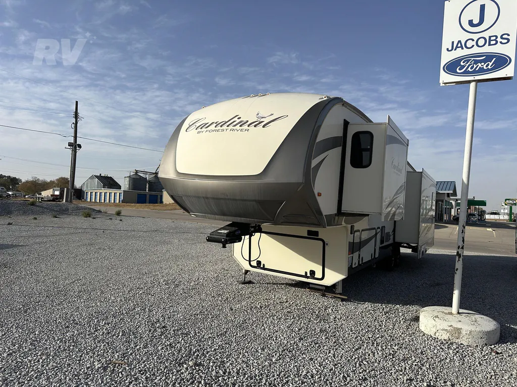 2017 Forest River Cardinal 3456RL, Photos photo 2