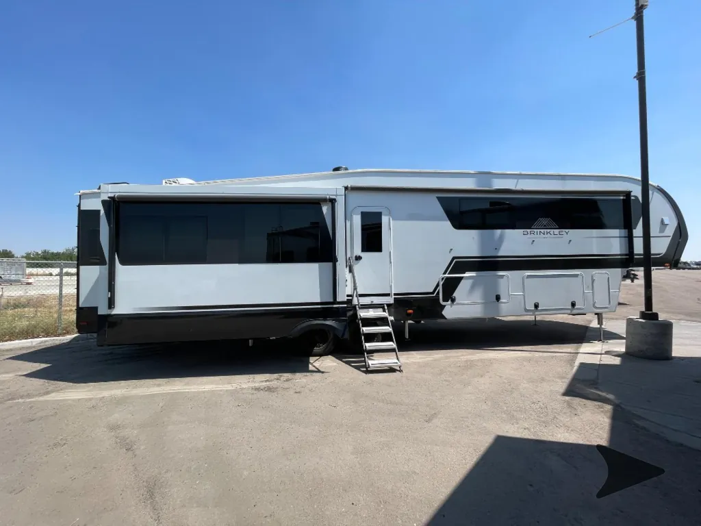 2024 Brinkley Model Z 3610, Photos photo 4