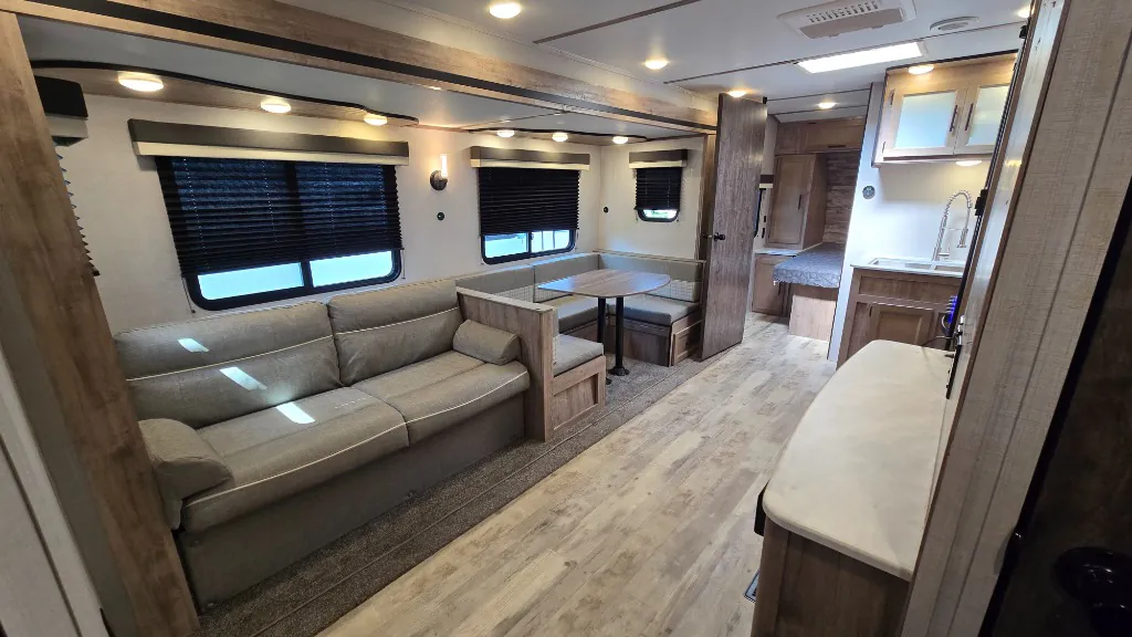 2023 Gulf Stream Kingsport 276BHS - Photo 4