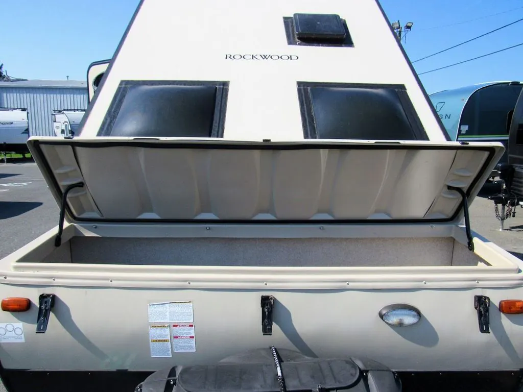 2018 Forest River Rockwood Hard Side A122 — Photo 7
