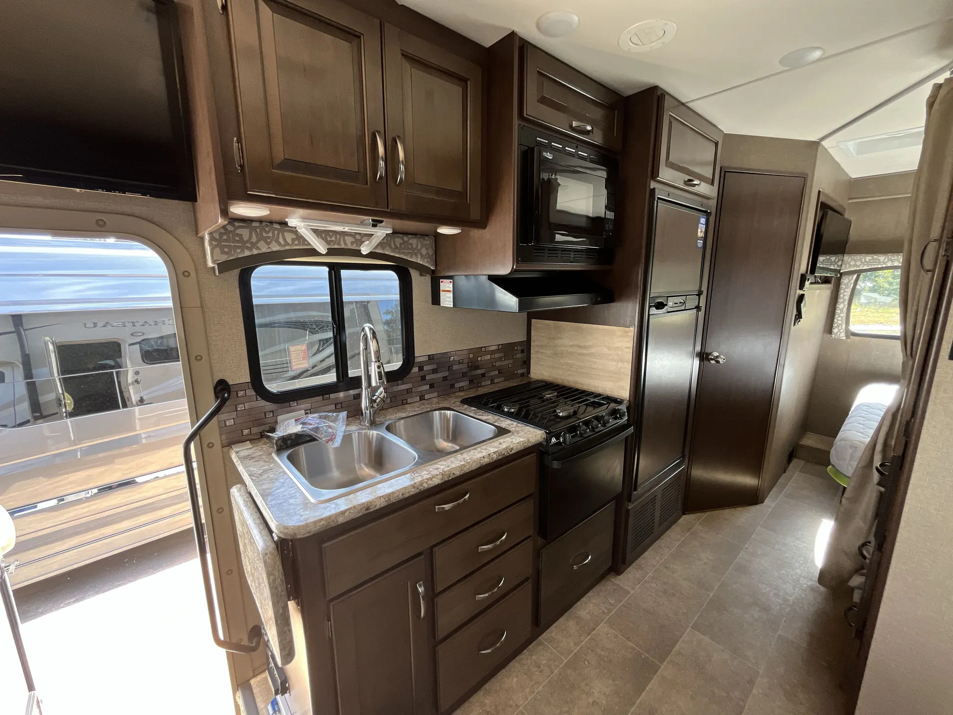2017 Thor Motor Coach Chateau 24F — living area main