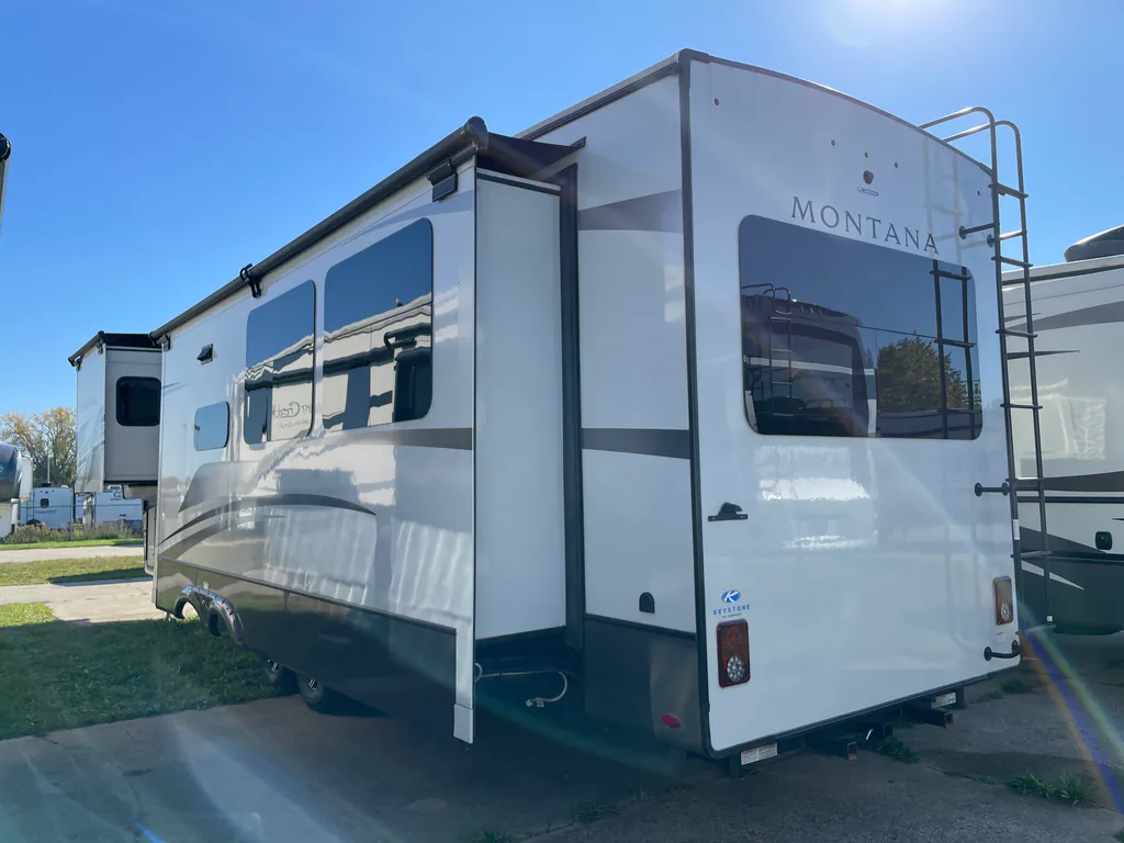 2024 Keystone Montana 3531RE, Photos photo 4