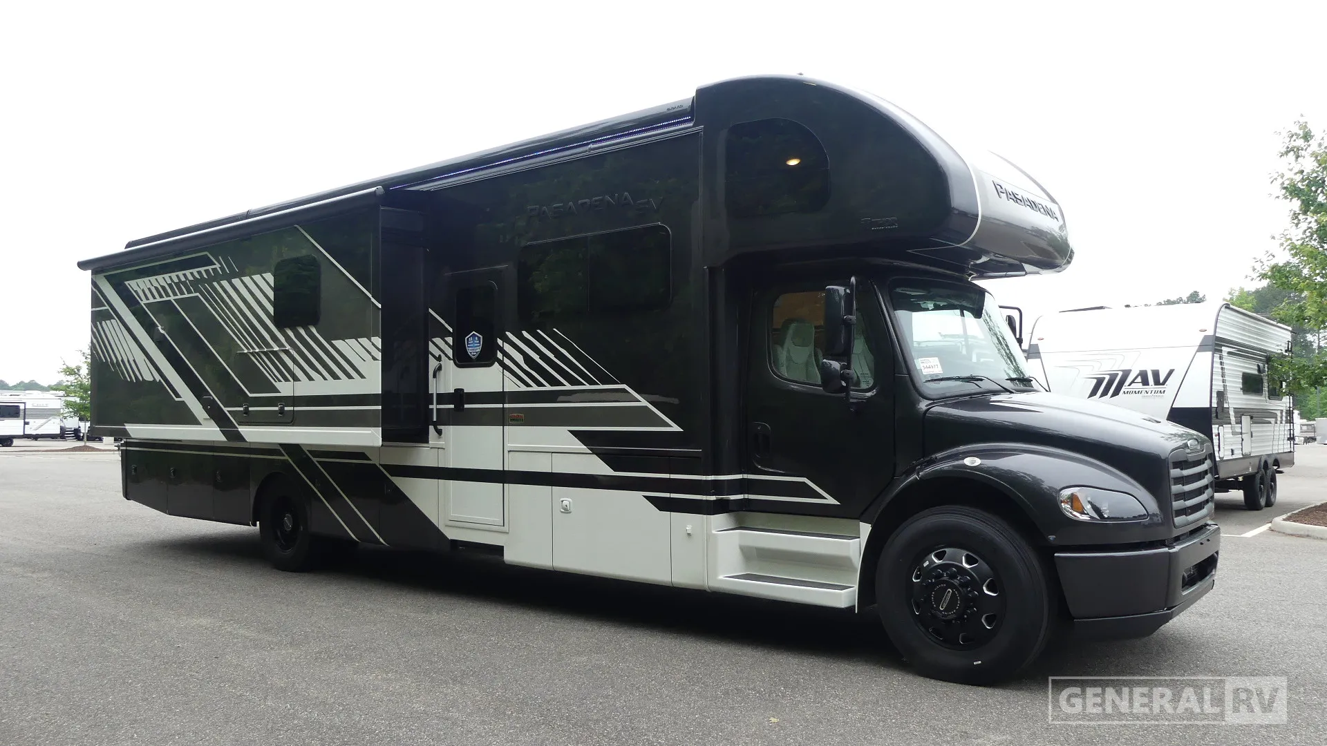 2026 Thor Motor Coach Pasadena SV 38FX - Photo 2