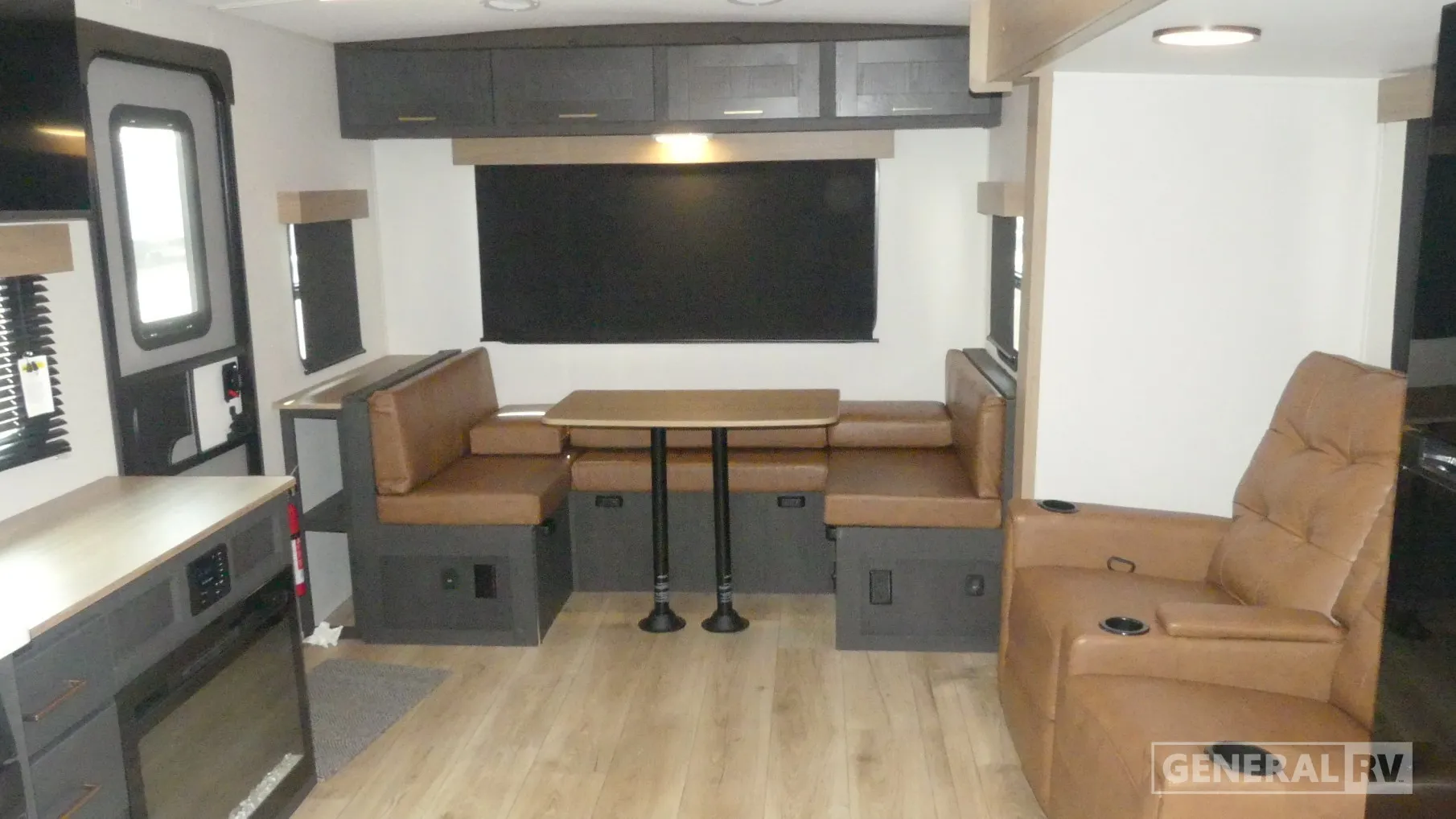 2025 Heartland North Trail Ultra Lite 26RLX - Photo 3