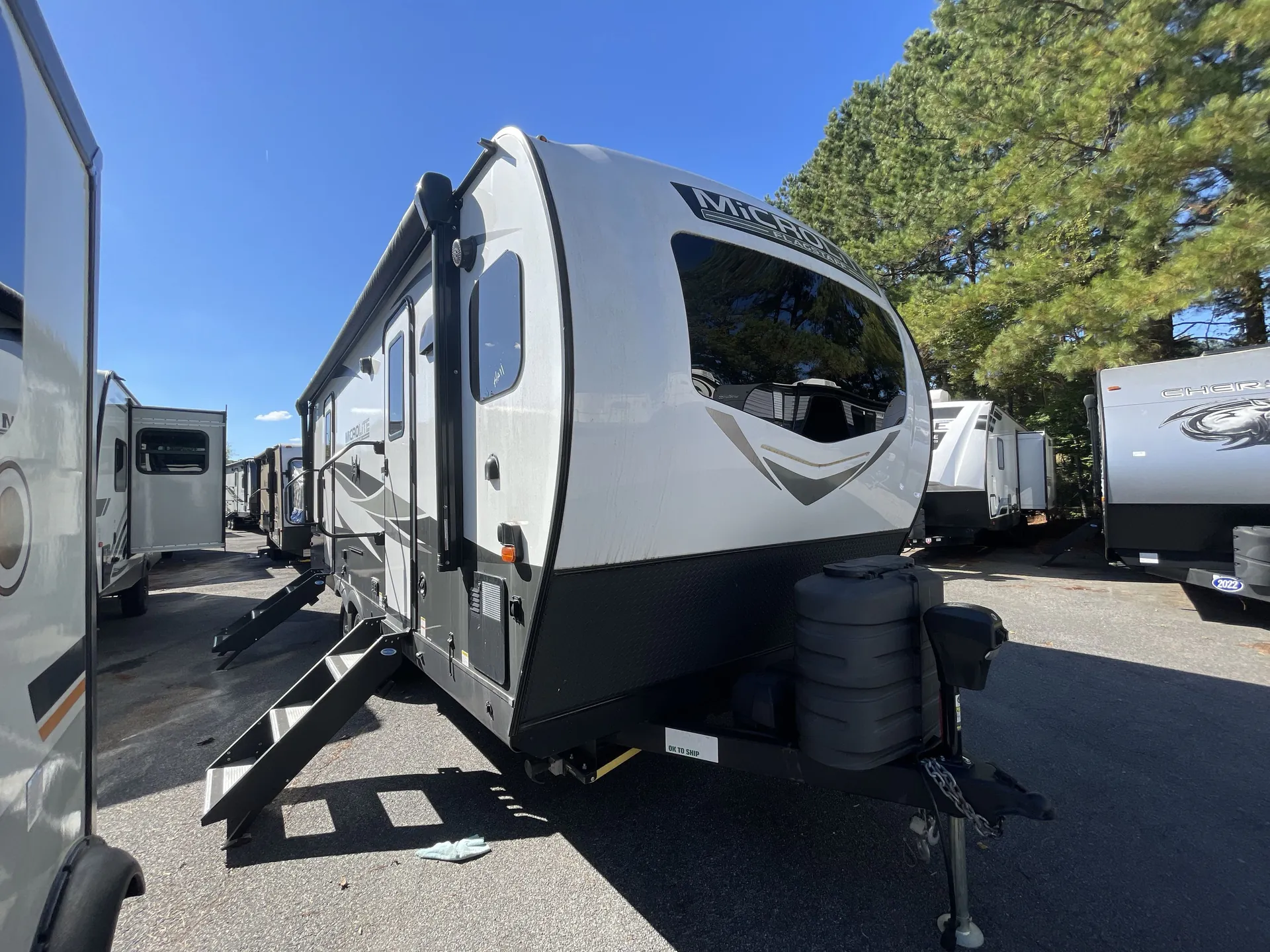 2024 Forest River Flagstaff Micro Lite 25FKBS - Photo 2