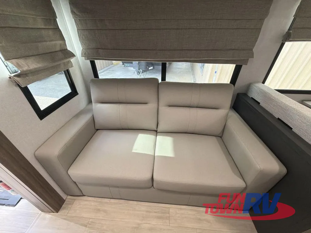 2027 Forest River Vibe 3400SB, Photos photo 17