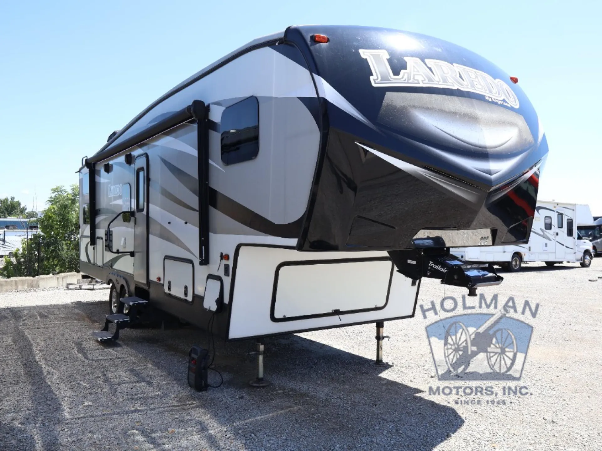 2017 Keystone Laredo 285SBH - Photo 2