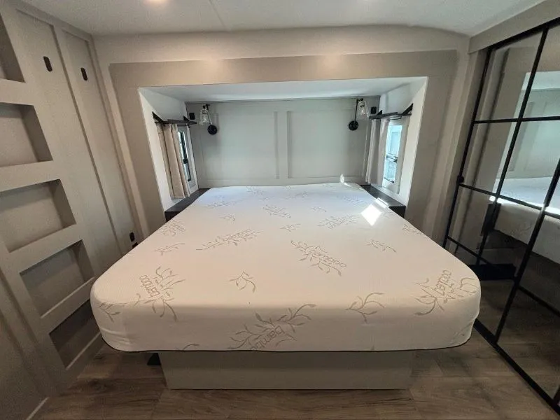 2026 Brinkley Model Z 3600, Photos photo 16