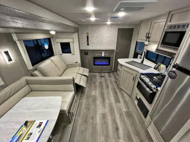 2026 Coachmen Catalina Legacy Edition 293QBCK - Photo 3