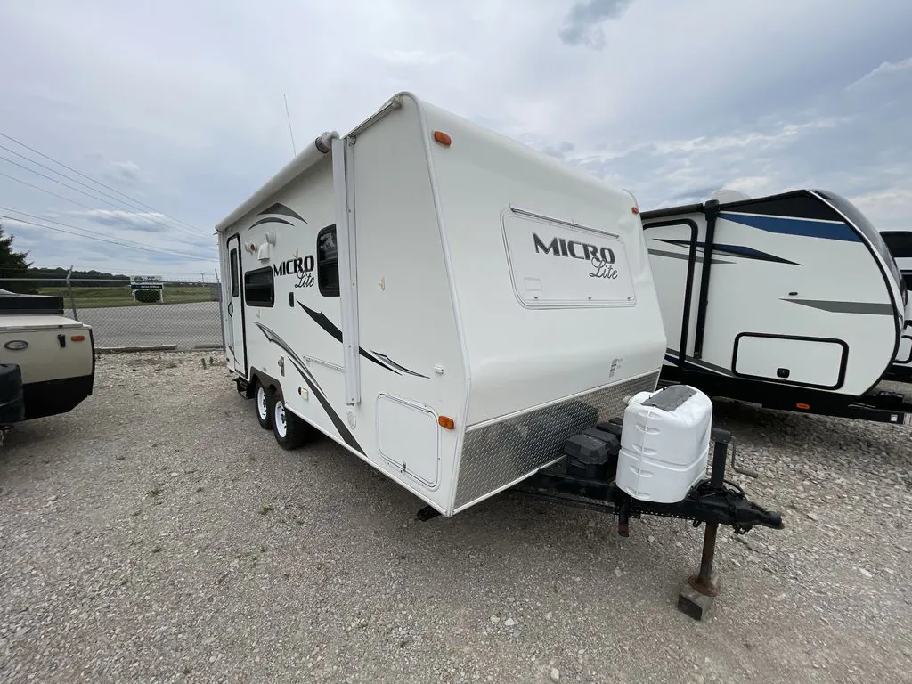 2014 Forest River Flagstaff Micro Lite 21FBRS - Photo 2