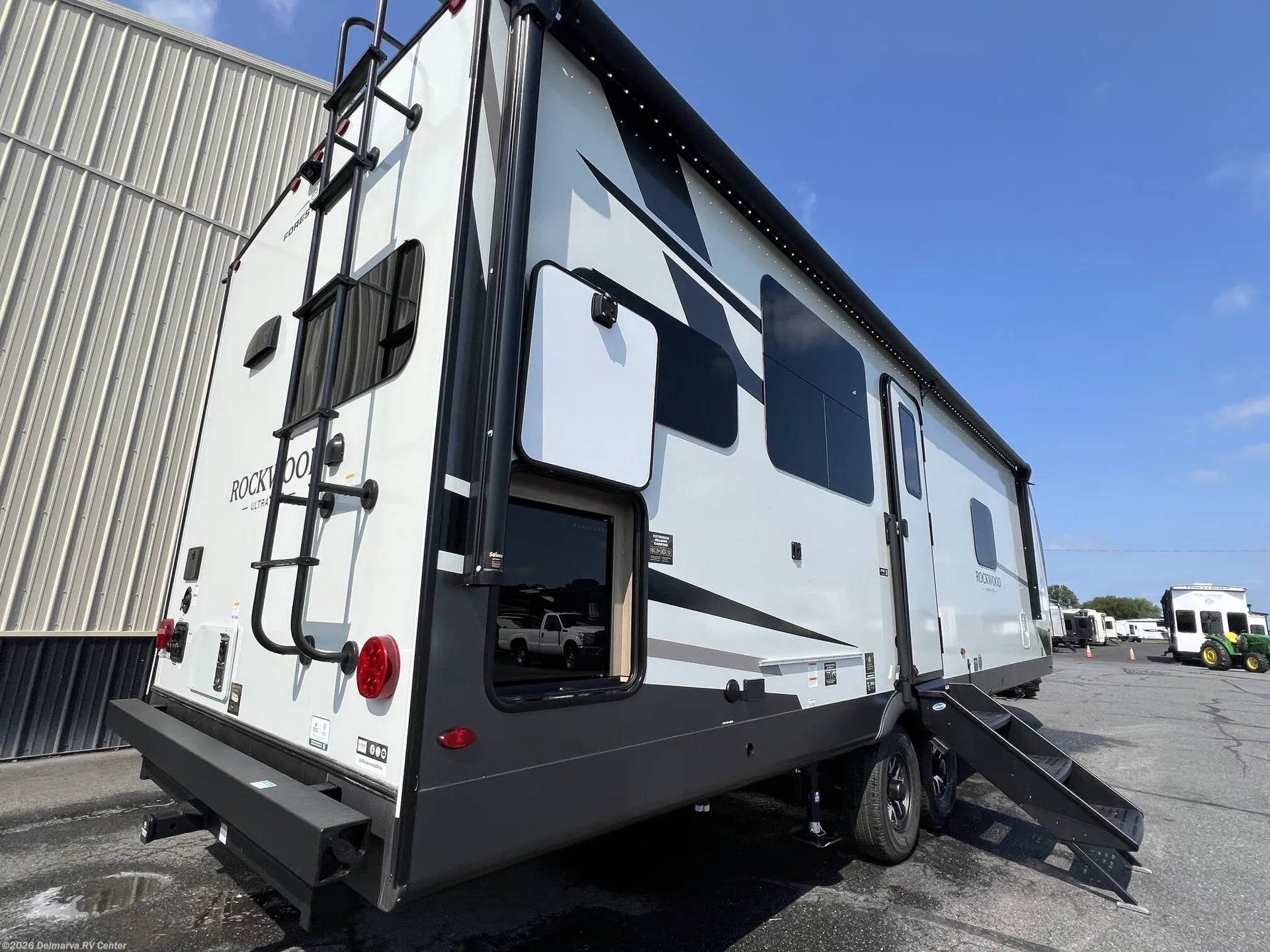 2027 Forest River Rockwood Ultra Lite 2711RK - Photo 4