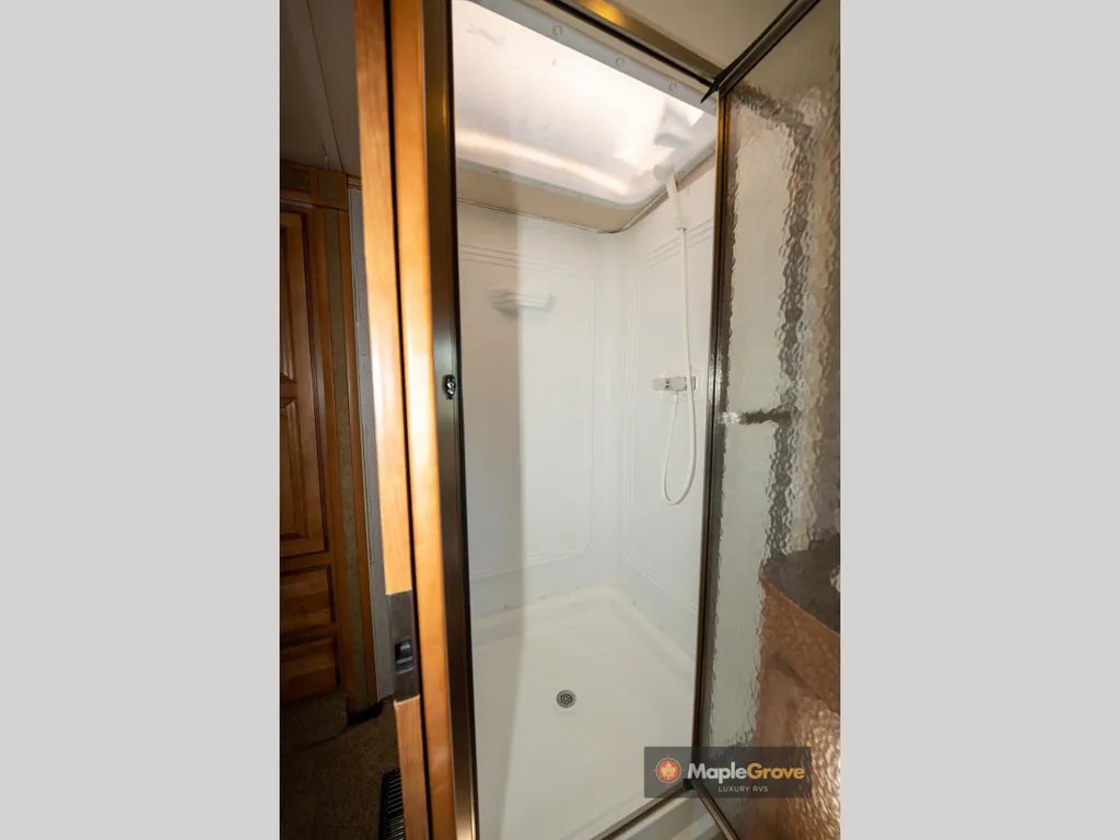 2014 Winnebago Vista 35B, Photos photo 56