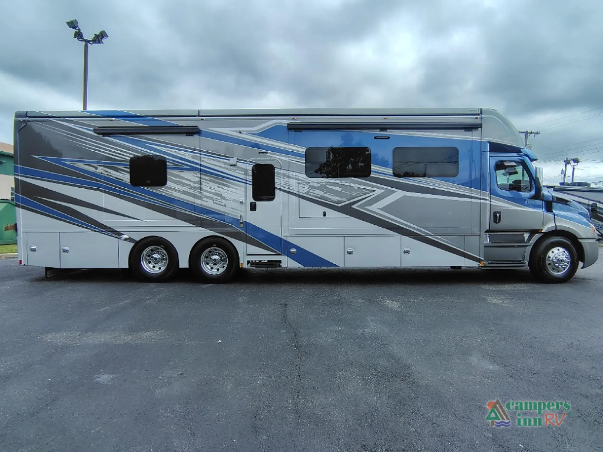 2027 Renegade RV Explorer TS 42RB - Photo 3