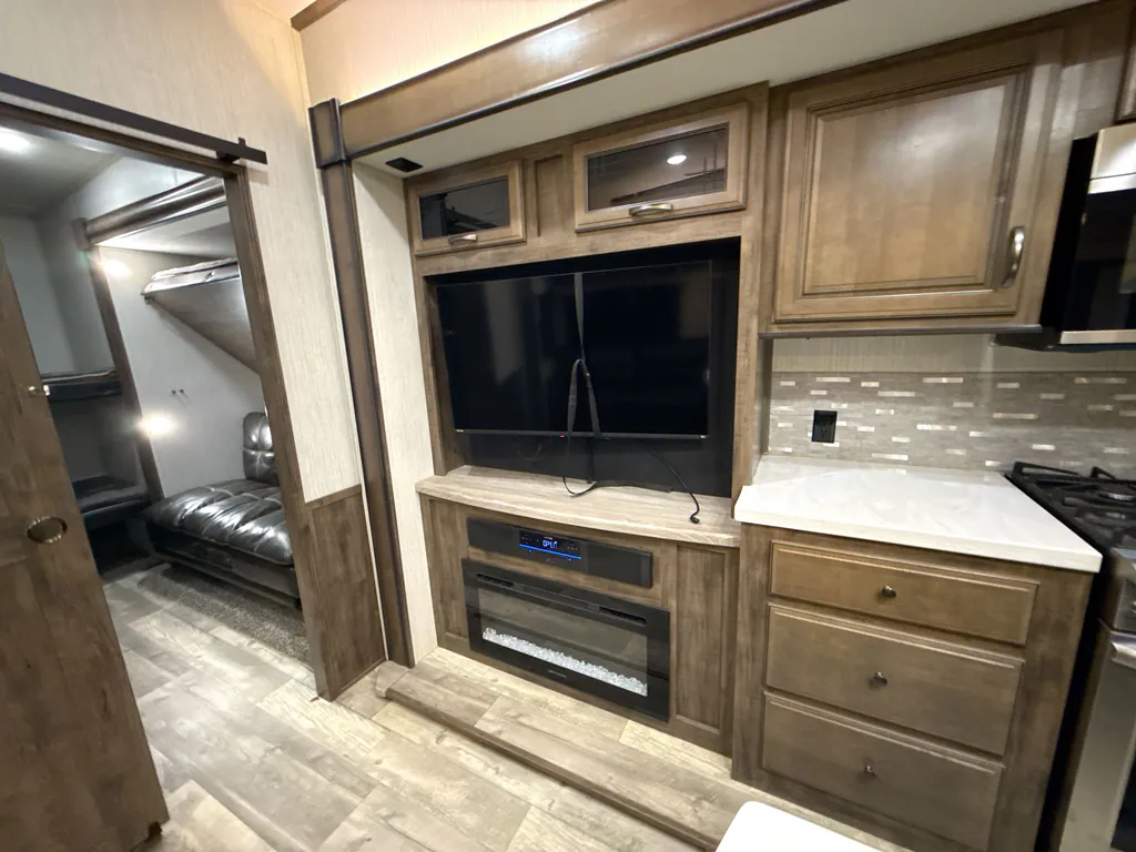2020 Forest River Sierra 373BH, Photos photo 14
