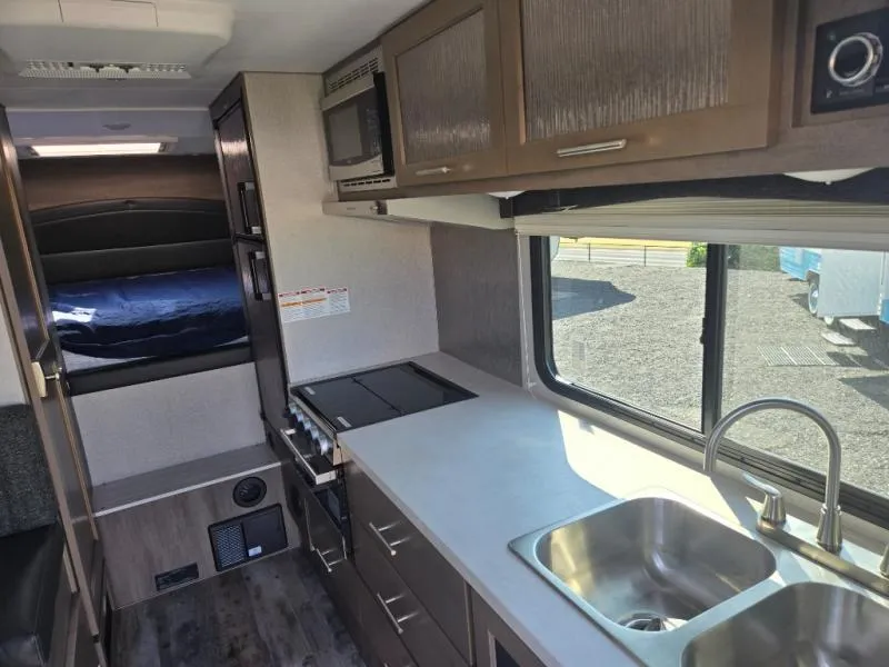 2025 Adventurer Adventurer 901SB - Photo 4