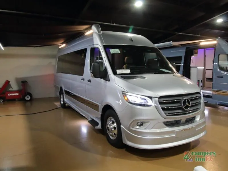 2025 Grech RV Strada-ion Twin - Main photo