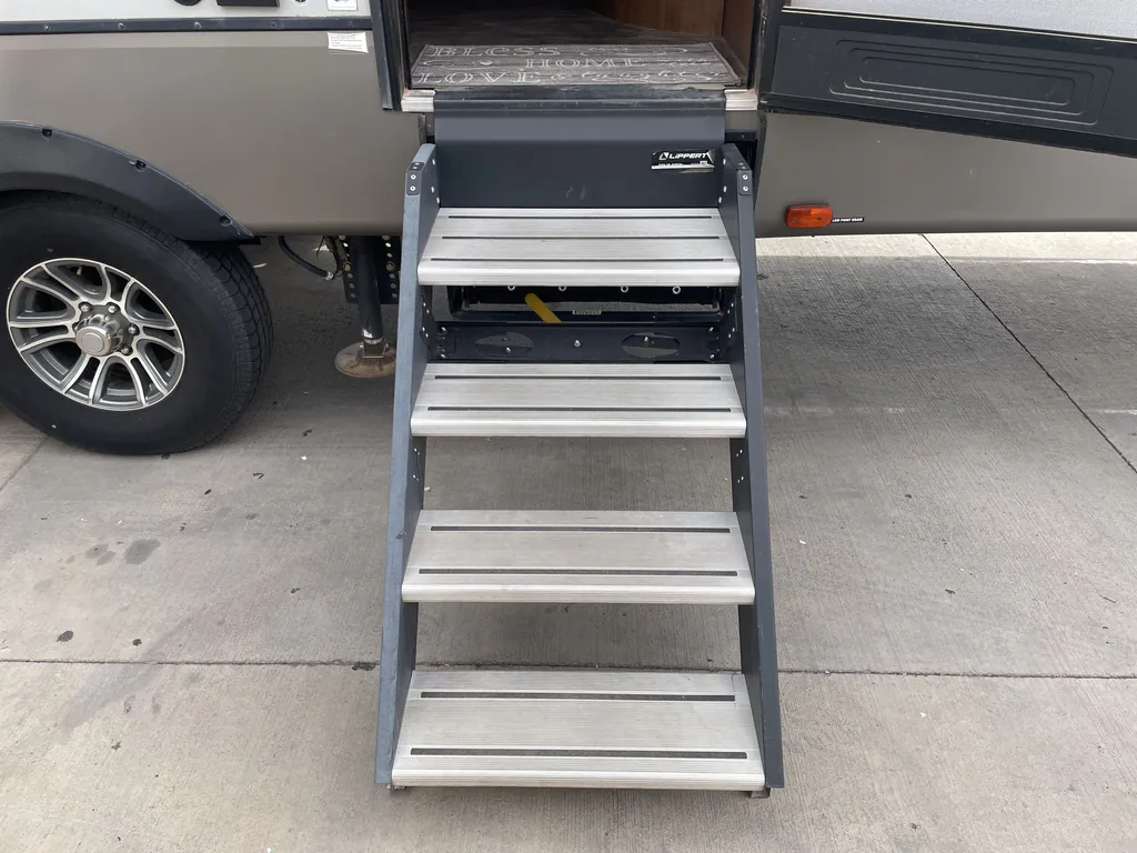 2017 Forest River Wildcat Maxx 317RL, Photos photo 19