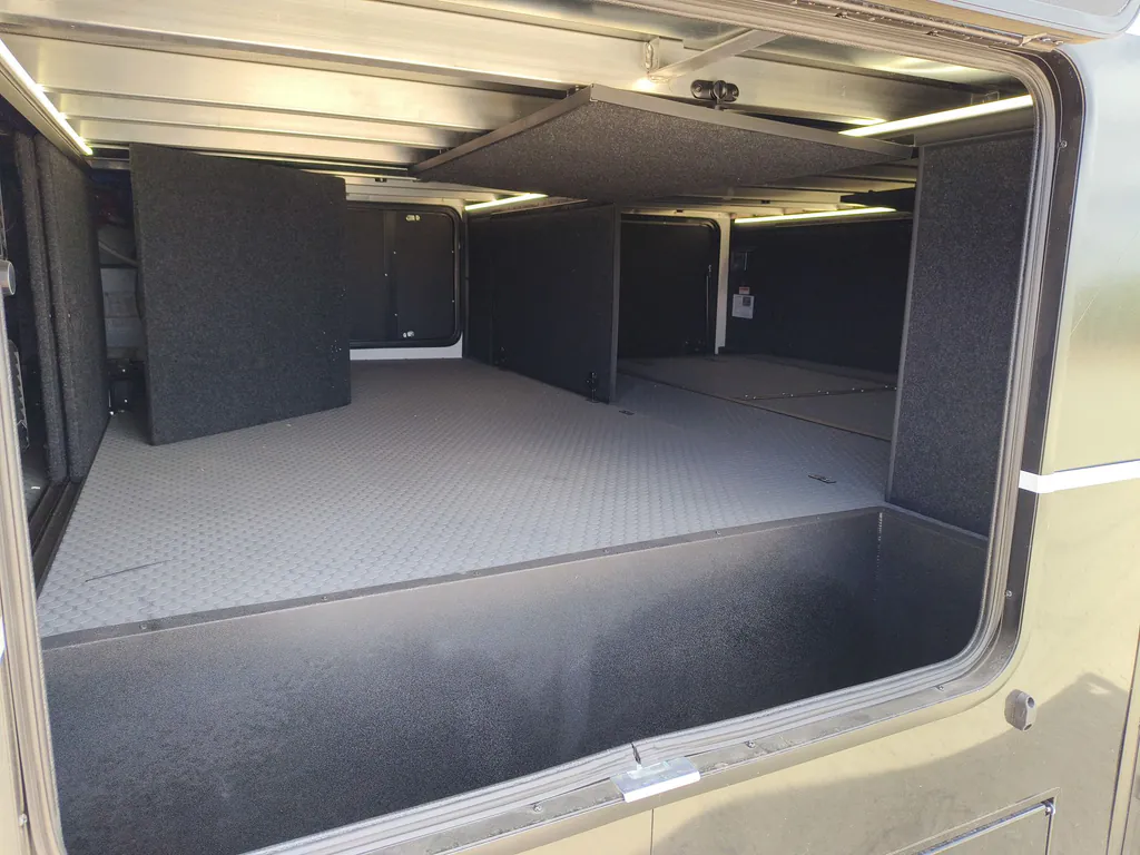 2026 Brinkley Model G 4150, Photos photo 5