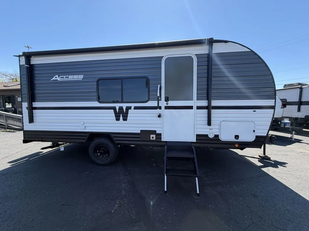 2027 Winnebago Thrive 22MLS - Photo 3