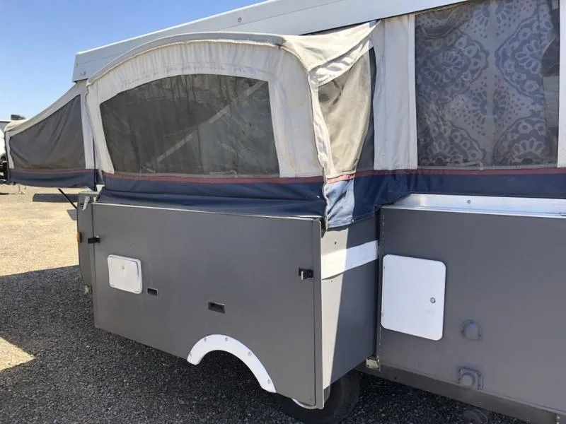 2005 Fleetwood RV Niagara Used    3933 - Photo 3