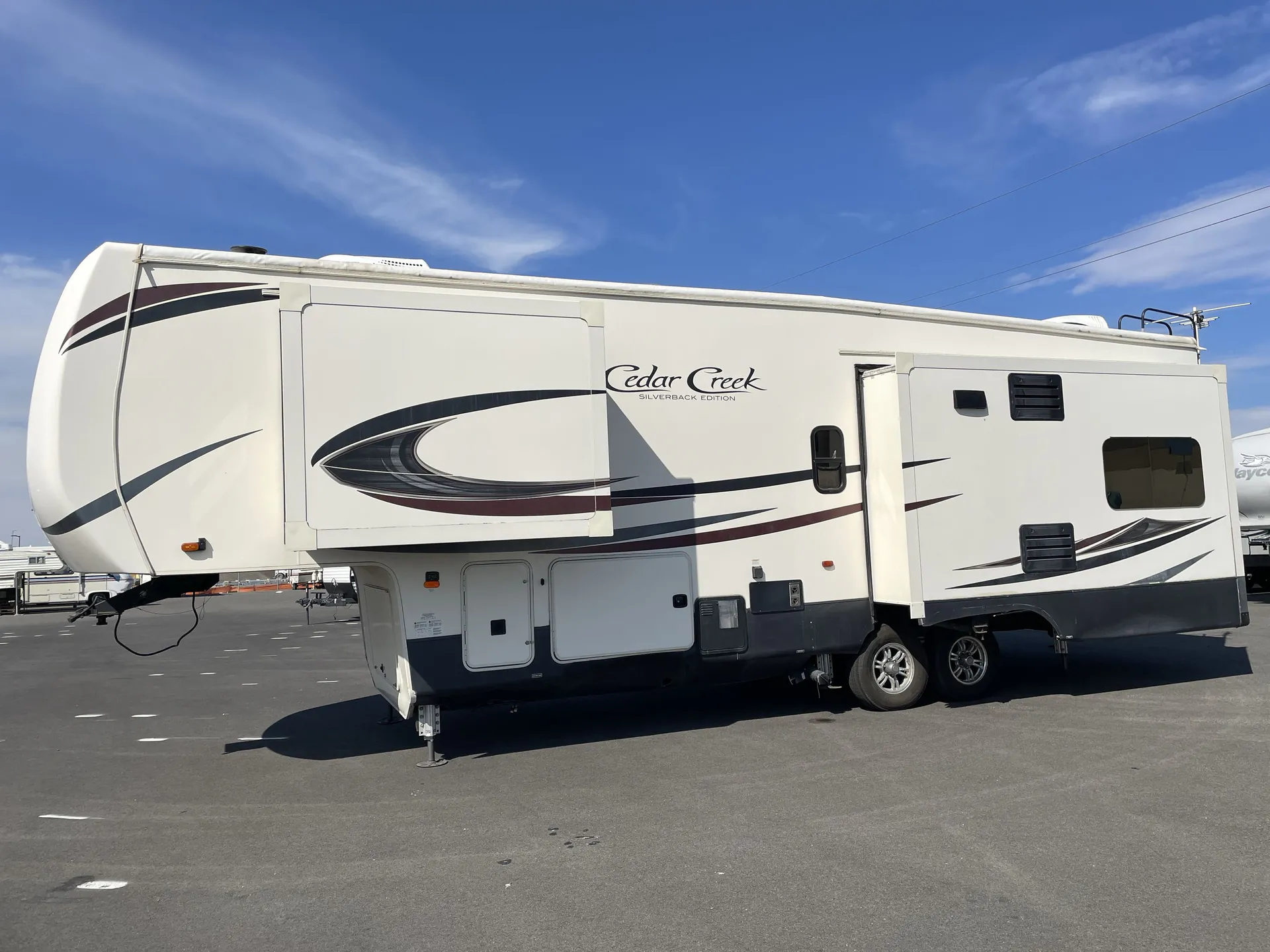 2019 Forest River Cedar Creek Silverback 29IK — off campside